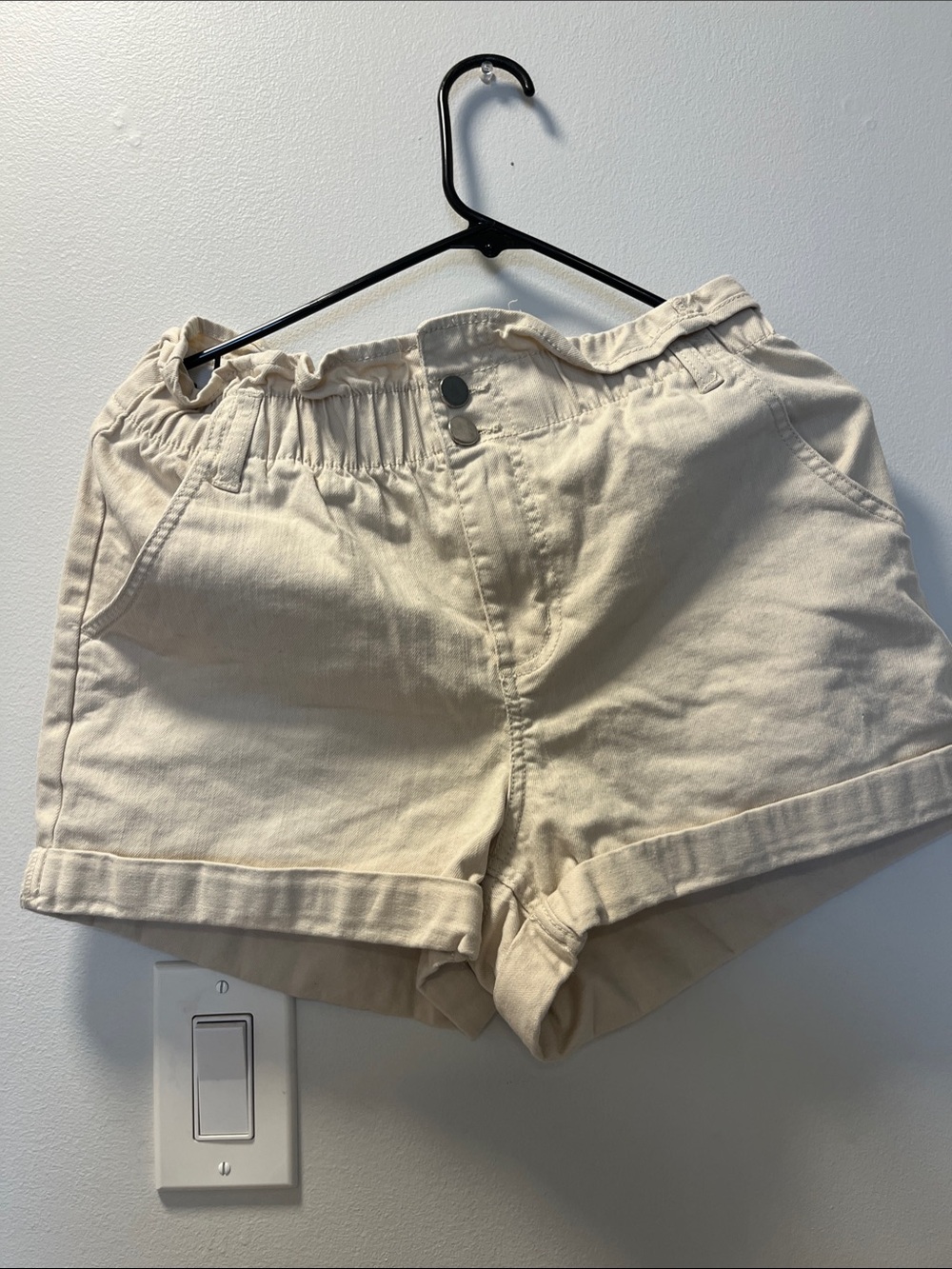 OAK + FORT Cream High-Waist Elastic-Waist Shorts